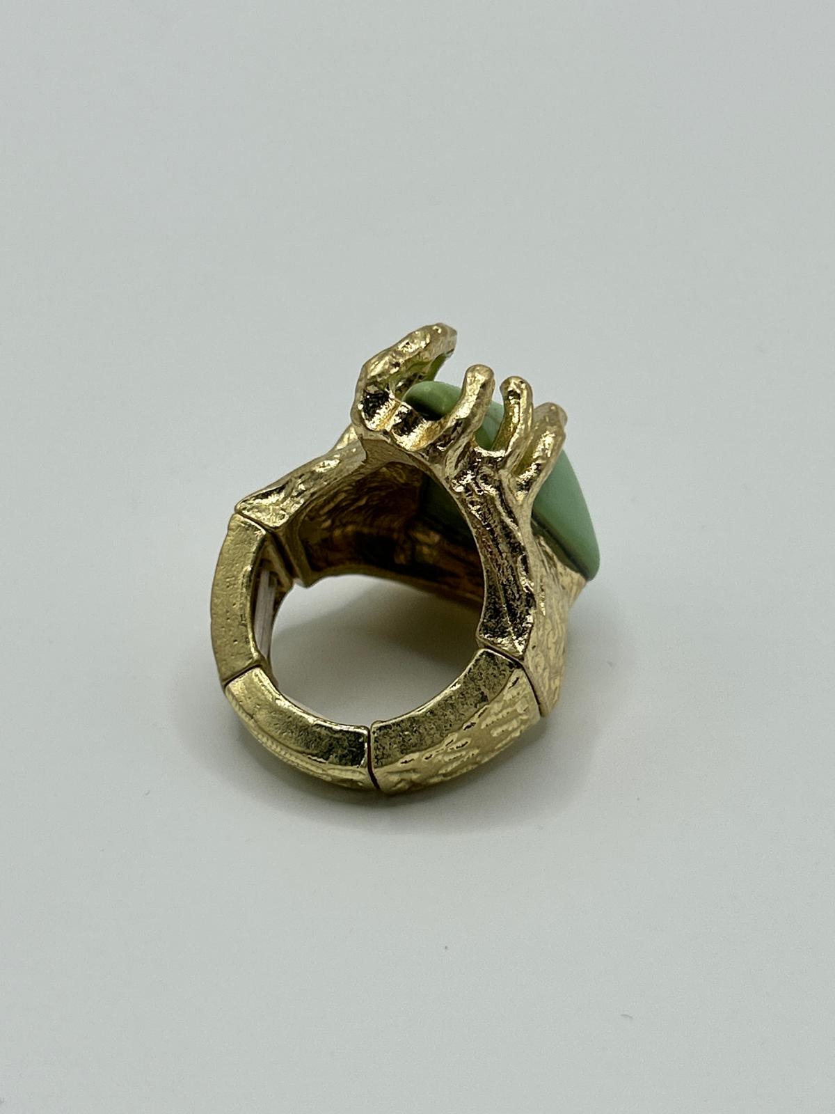 Statement-Ring mit Schmuckstein