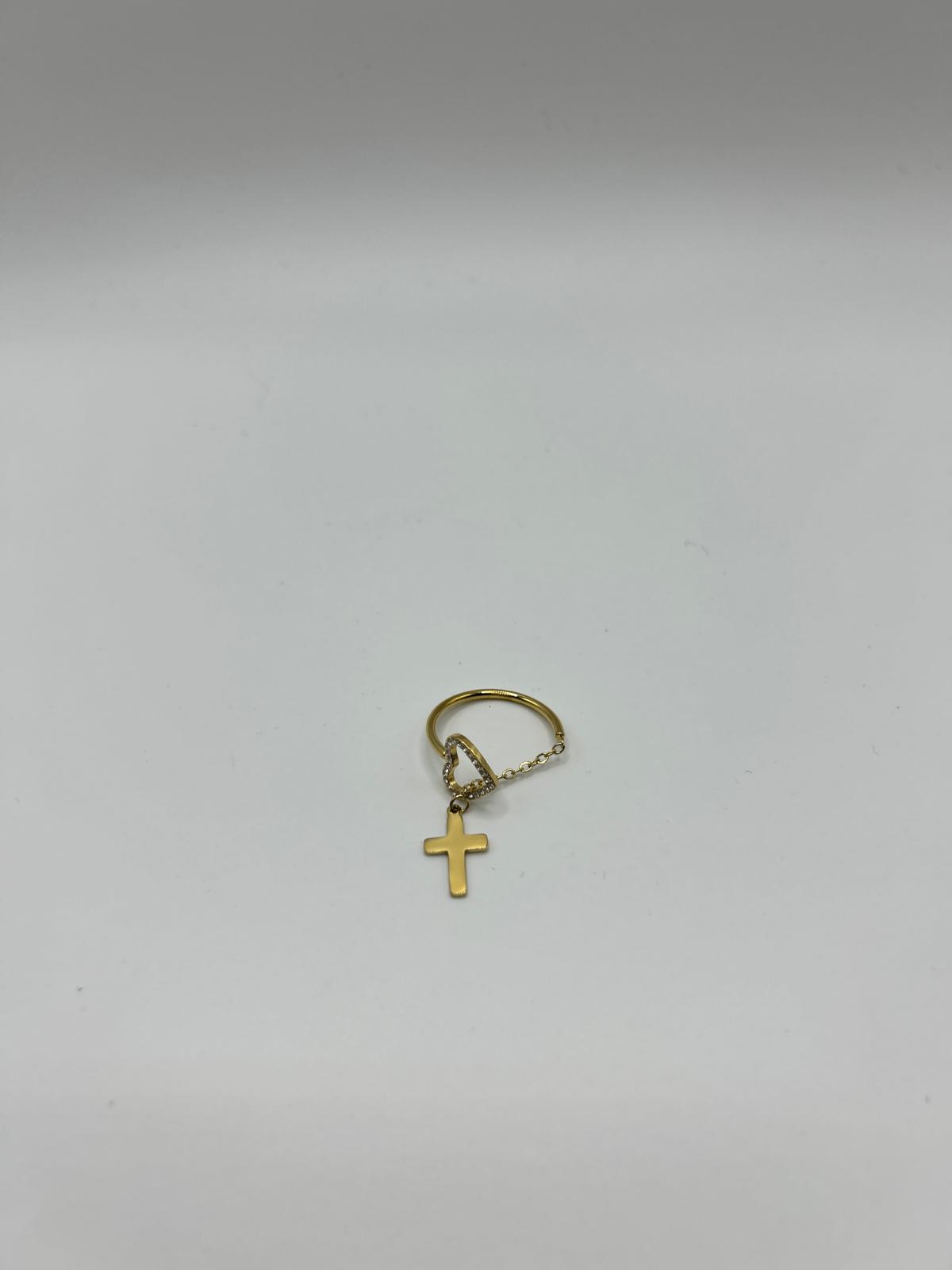 Zarter Ring mit Herz