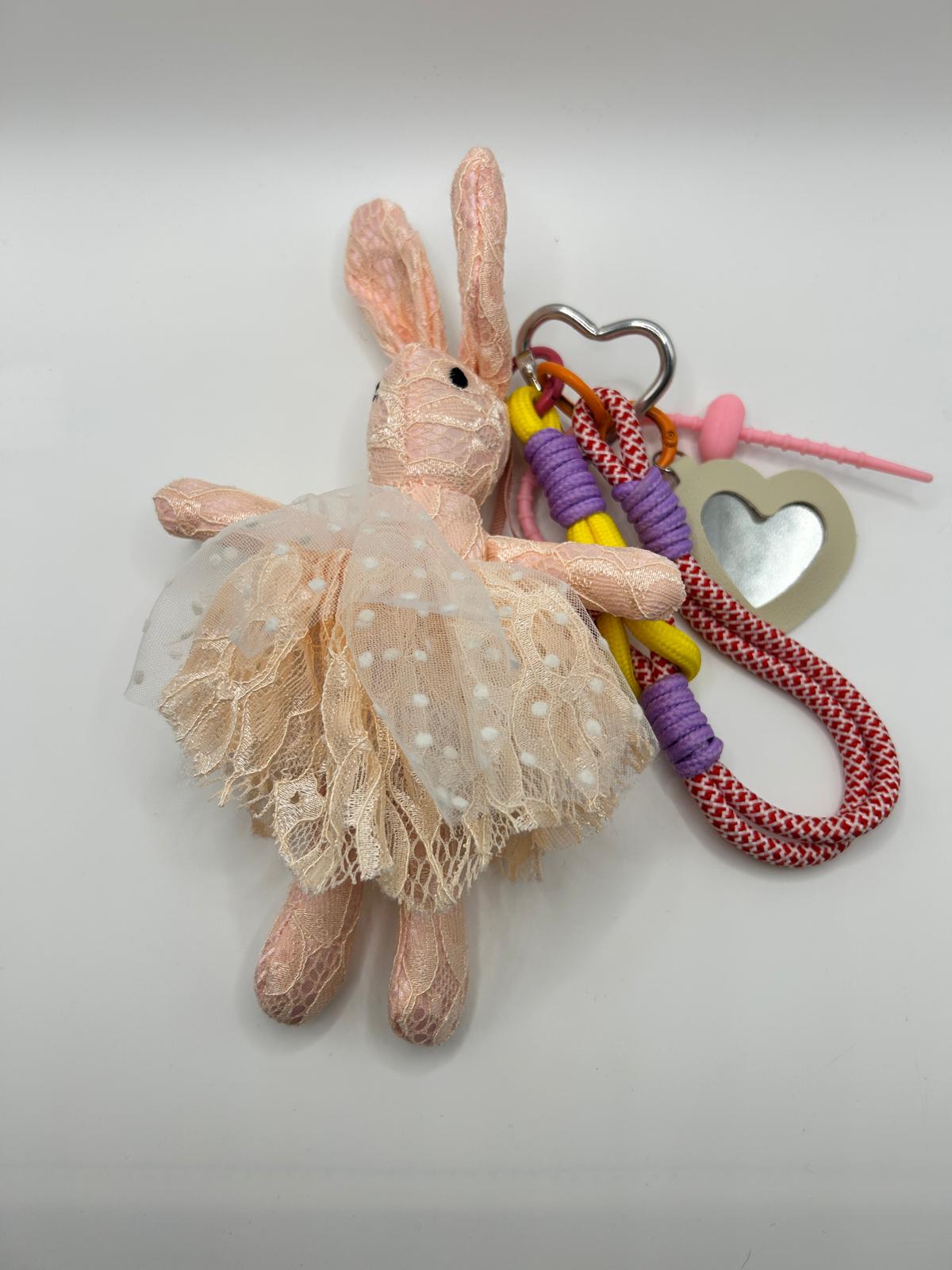 Taschenanhänger mit rosa Hasen-Detail